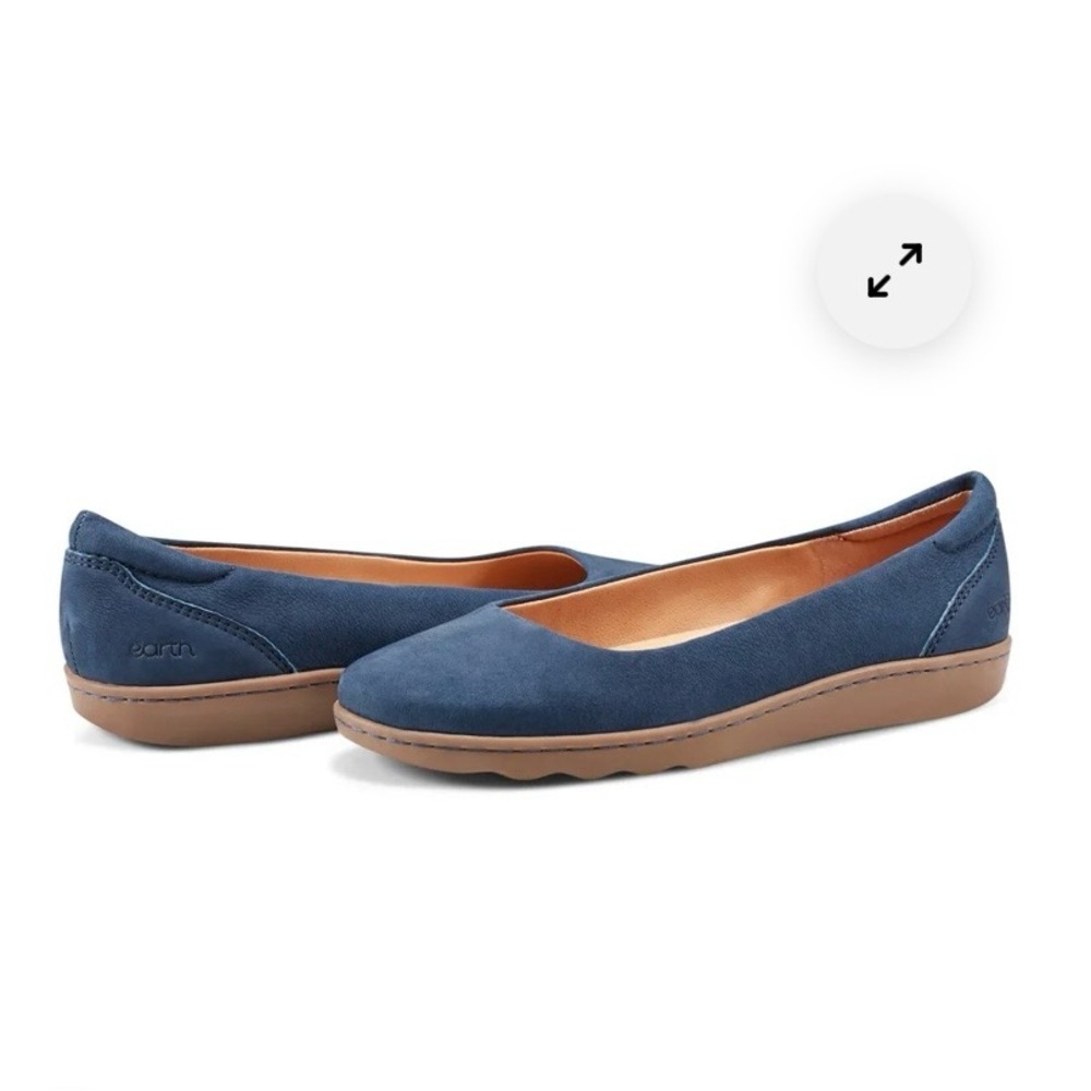 Earth Landen Round Toe Women's Navy Blue Loafers ballet flats leather